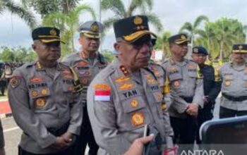 Polda Kepri Turunkan  Empat Personel Kawal Surat Suara Pilkada 2024 Ke Batam