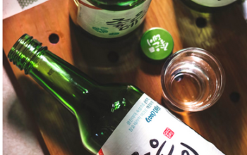 Menyelami Keunikan Minuman Soju: Fakta, Manfaat, dan Efek Samping (Unsplash.com)