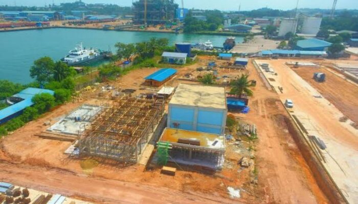 Pembangunan Container Yard di Terminal Peti Kemas Batu Ampar di Batam