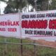 Pencabutan  Spanduk Penolakan Relokasi Warga Rempang  Oleh Karyawan PT MEG  Berujung Bentrok